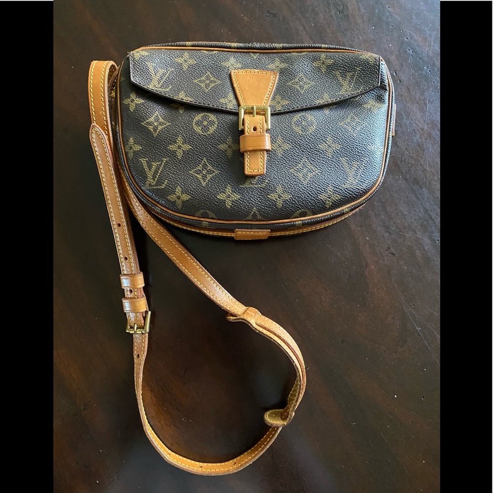 Louis Vuitton Monogram Jeune Fille Crossbody - Picture 15 of 16